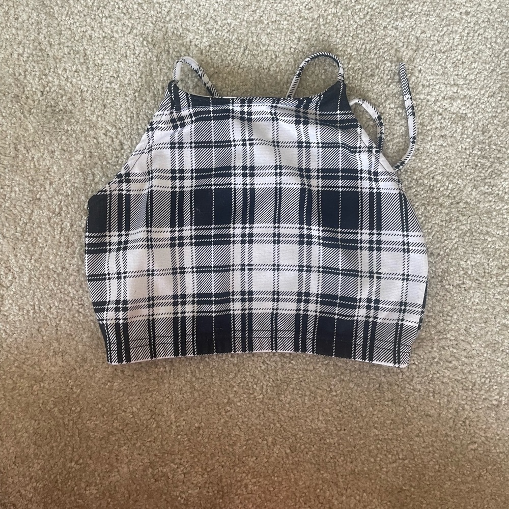 Black and white Super cropped top